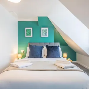 Private 7 With Kitchenette By Cb No Minimum Apartment Cambridge (Cambridgeshire)