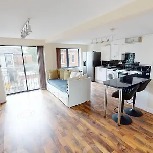 Lovely Two Bed Flat With Free Parking Apartment Nottingham
